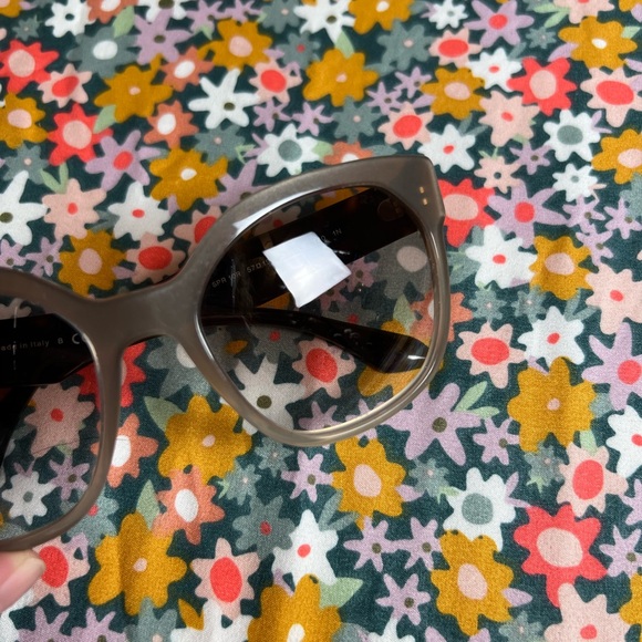 Authentic Prada Sunglasses SPR10R Color Brown Gradient/Grey Gradient - Picture 7 of 16